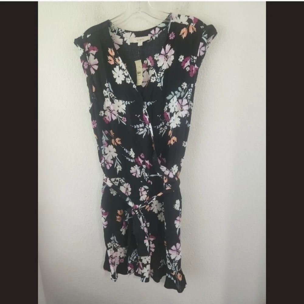 NWT, Ann Taylor LOFT, Black Garden Floral Ruffle Romper Size Medium - Picture 8 of 11
